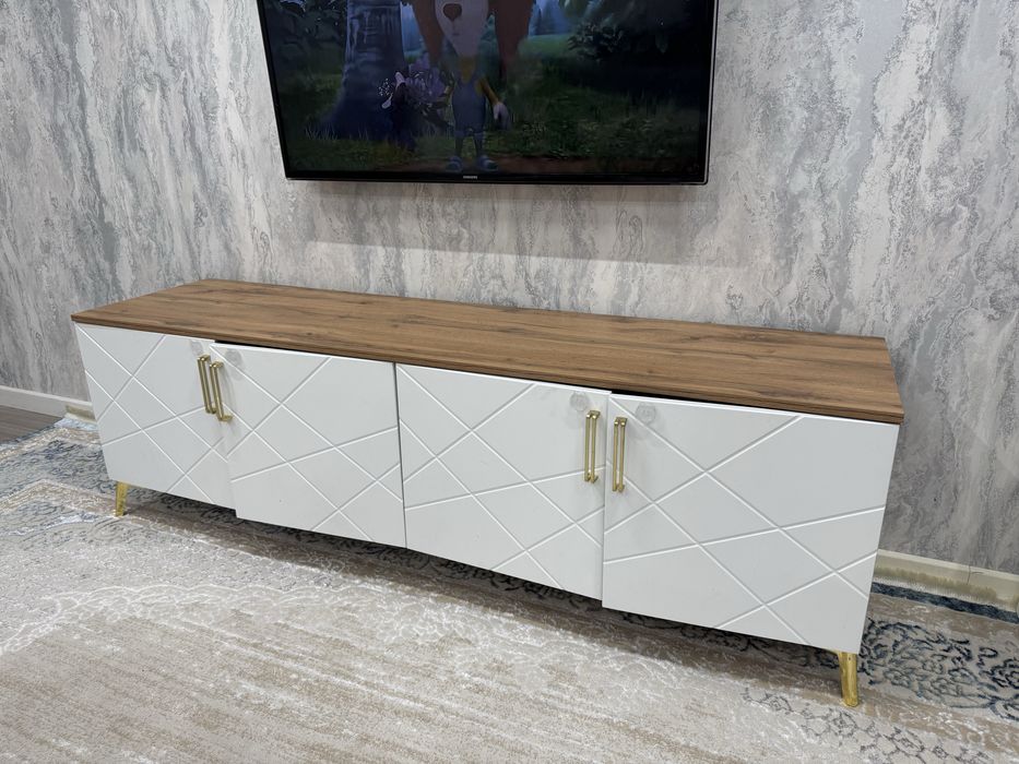 продам тумбу под телевизор