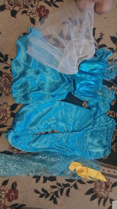 Кастюм эльза очень красивые