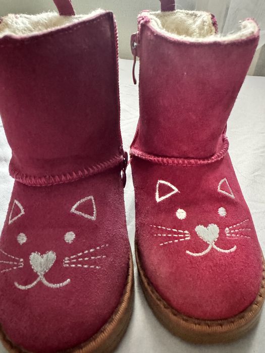 Продам детские угги натуральный мех