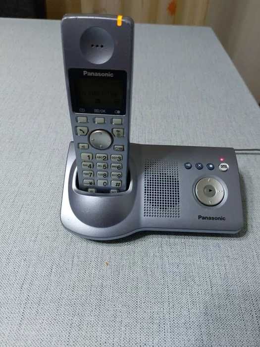 Vand telefon dect cu robot Panasonic KX-TG7120G