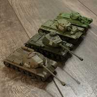 Модели танков (13 шт)
