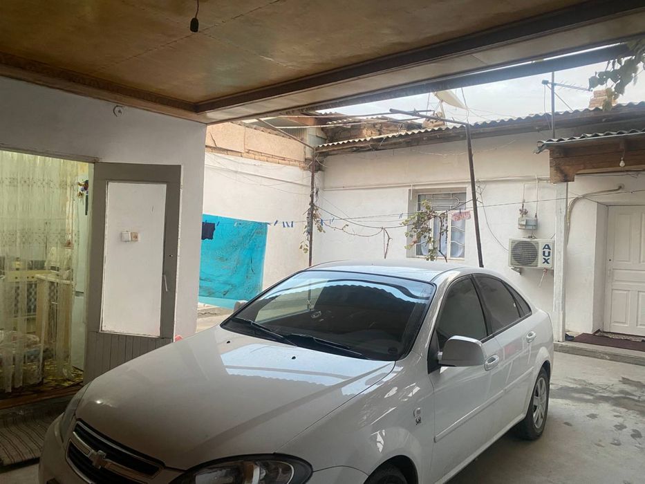 Ховли сотилади 3 хонали 4 сотих (Без маклер)