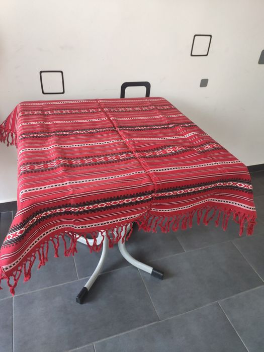 Fata de masa traditionala 100 x 93 cm