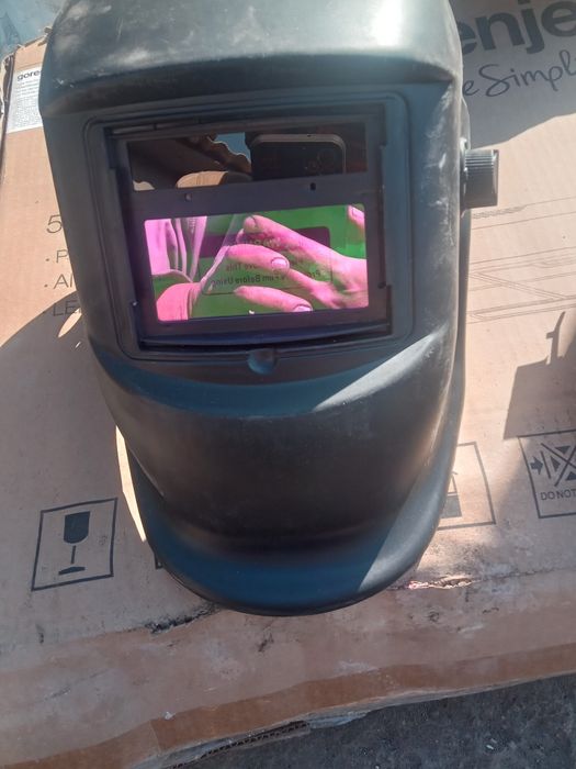 Продам для сварки маску