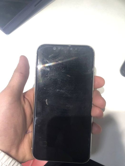 Iphone 11 sotiladi