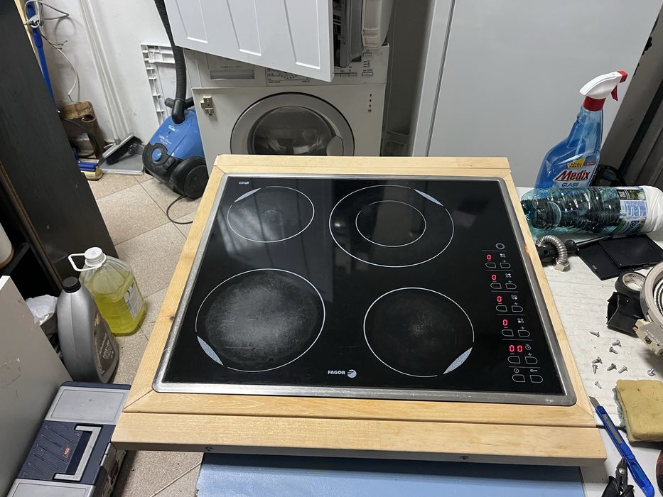 Електрически плот и фурна за вграждане Fagor