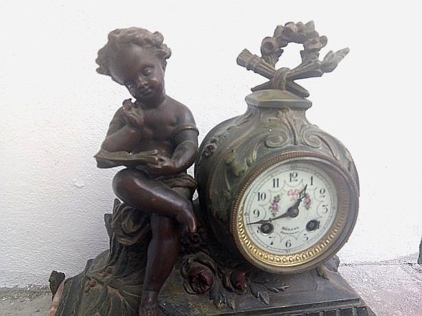 Antic ceas de șemineu sec 19 tara de proveniență Franța ,,statueta cop