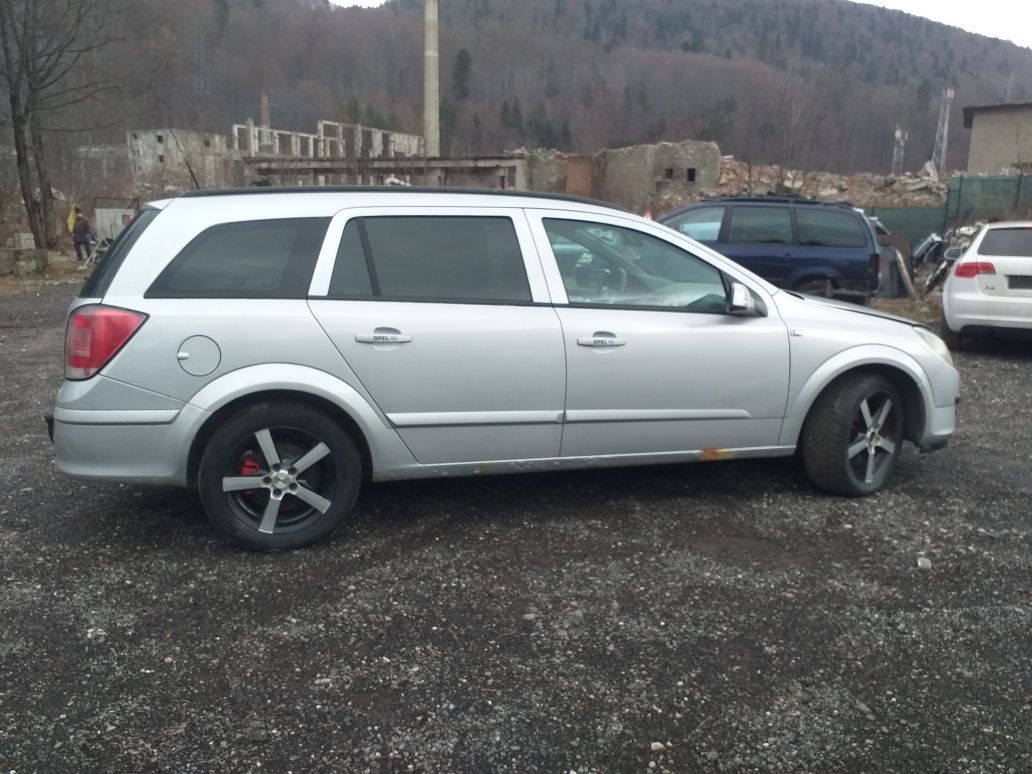 Ușii Opel Astra H culoare z157