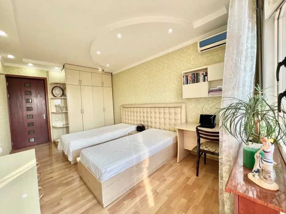 Элитная 5-комнатная квартира 182 м² в центре Мирабад Айбек