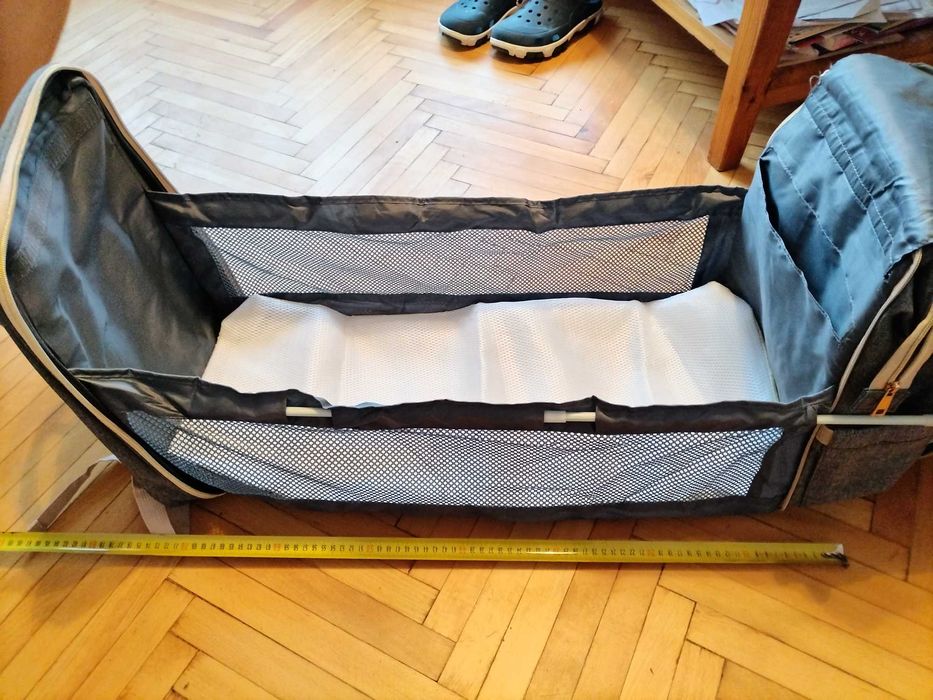 Бебешка раница с портативна кошара