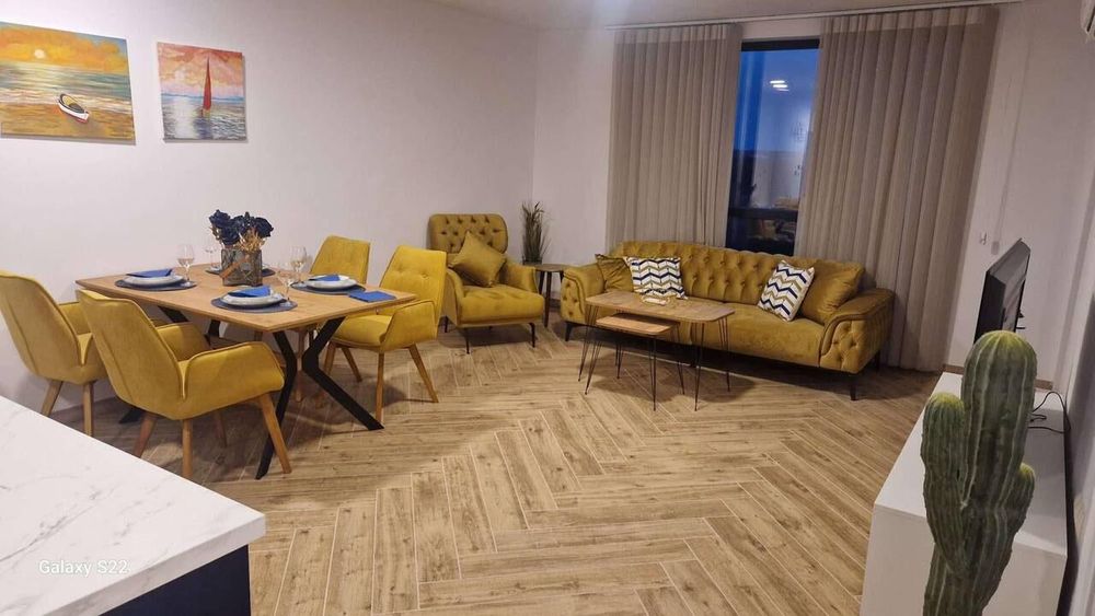 Дава се под наем Тристаен апартамент в Бургас, Сарафово - 125 кв.м за 1275 € - Снимка #1