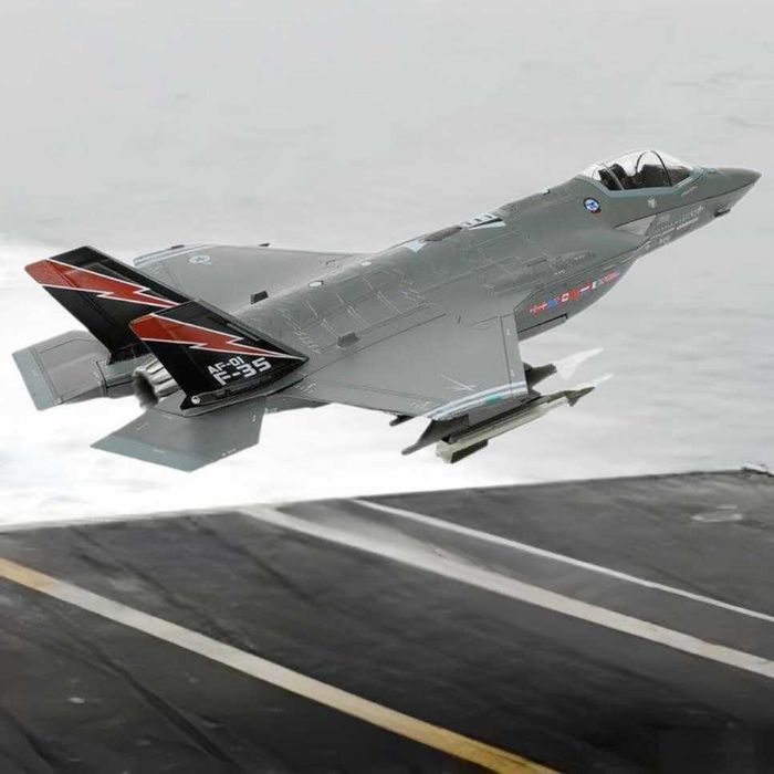 Macheta avion metalica F-35A Lightning II scara 1:72 22cm