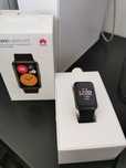 ЧИСТО НОВ смарт часовник Huawei Watch Fit