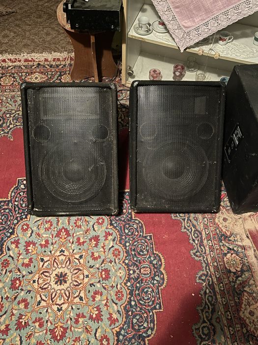 Monitor 12 toli cu boxe arse