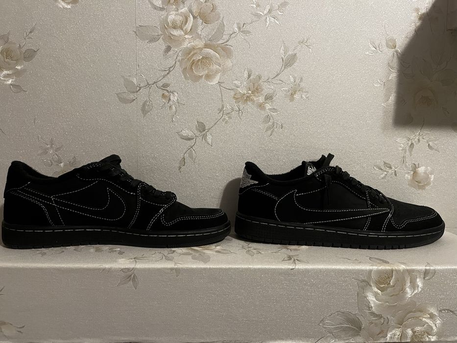 Jordan 1 Travis Scott Phantom