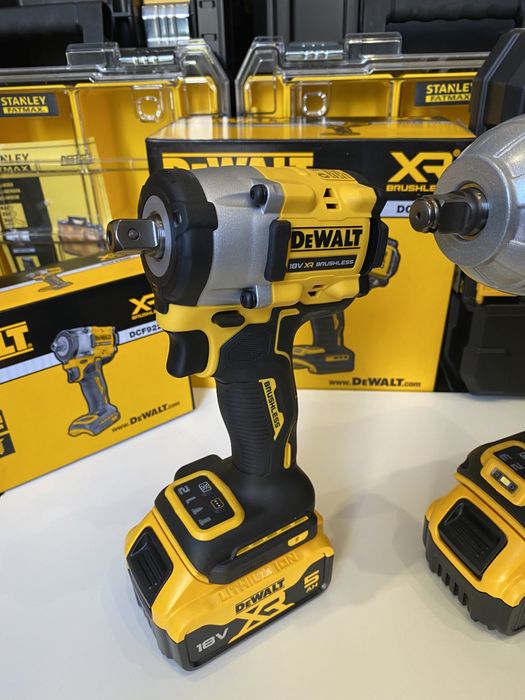 Гайковерт DeWALT 18V