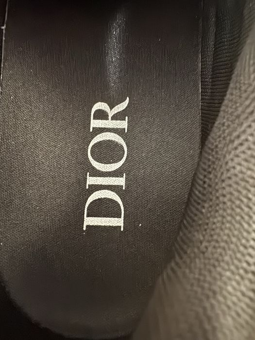 Dior b22 negri nefolositi