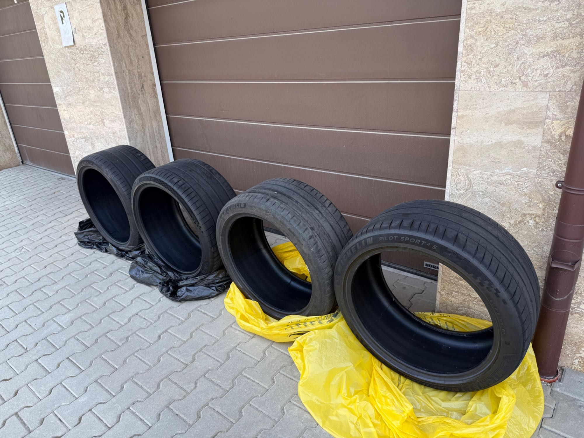 Michelin Pilot Sport 4S XL 295 35 21 и 315 30 22 BMW спорт пакет X5M 6