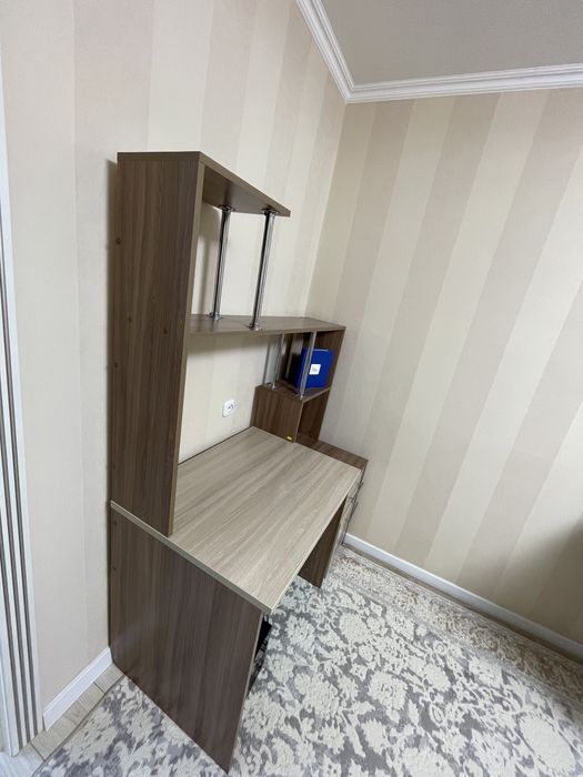 Продается компьютерный стол