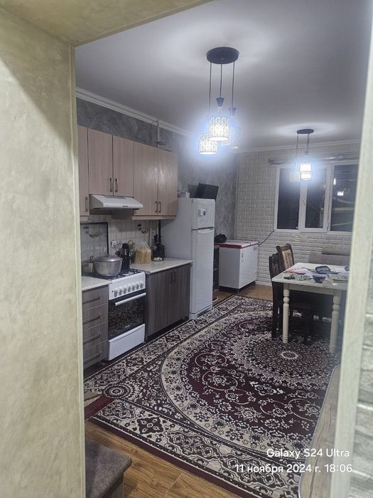 Продаю 3-х комнатную квартиру Сергели массив Строитель