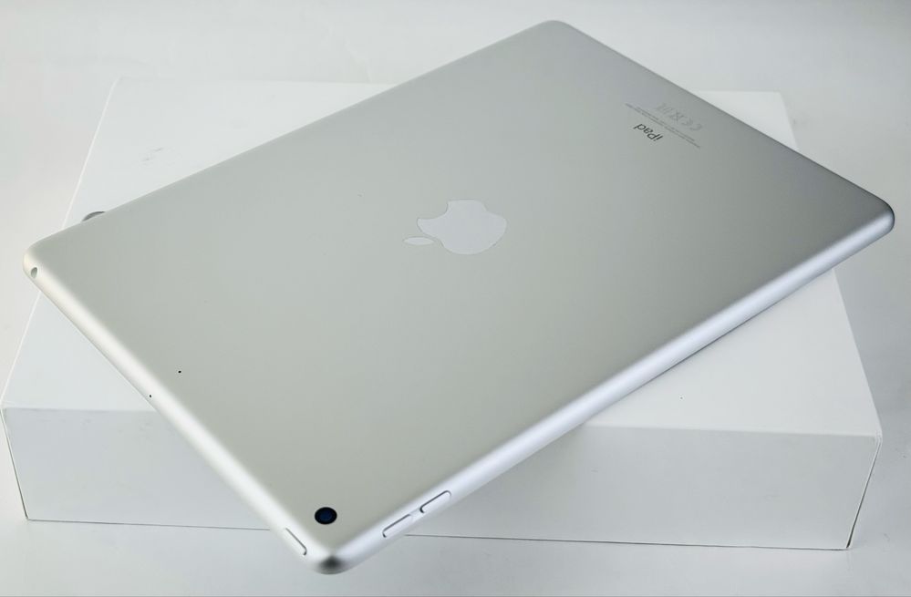 Apple iPad 9 64GB WiFi Silver Перфектен! Гаранция!