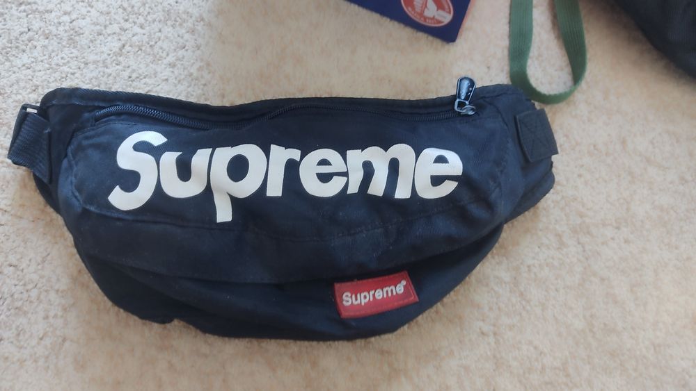 Сумка на пояс supreme