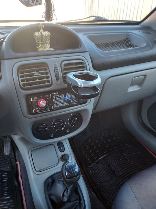 Auto Renaul Clio