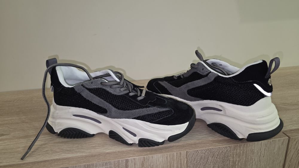 Спортни обувки на Steve Madden