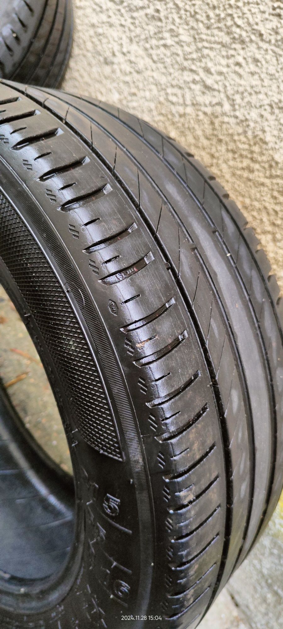 Anvelope vara 215/55/16