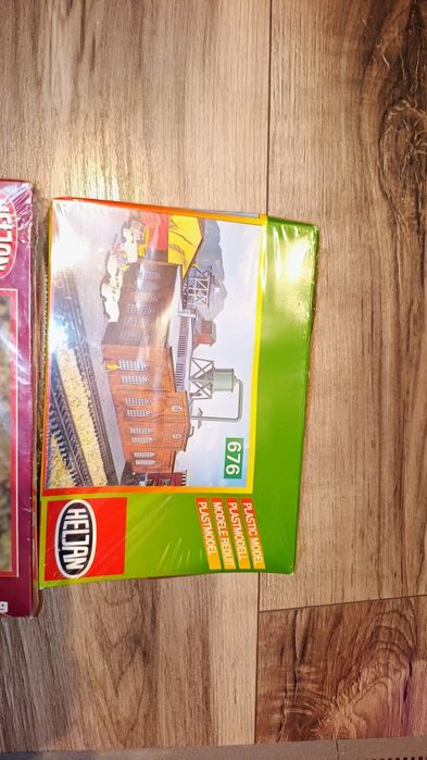 Diorama trenulet scara N construcții locomotiva