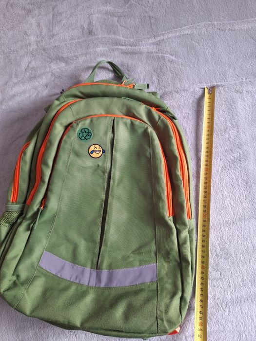 Ученическа раница с 4 разделни джоба + вграден дъждобран