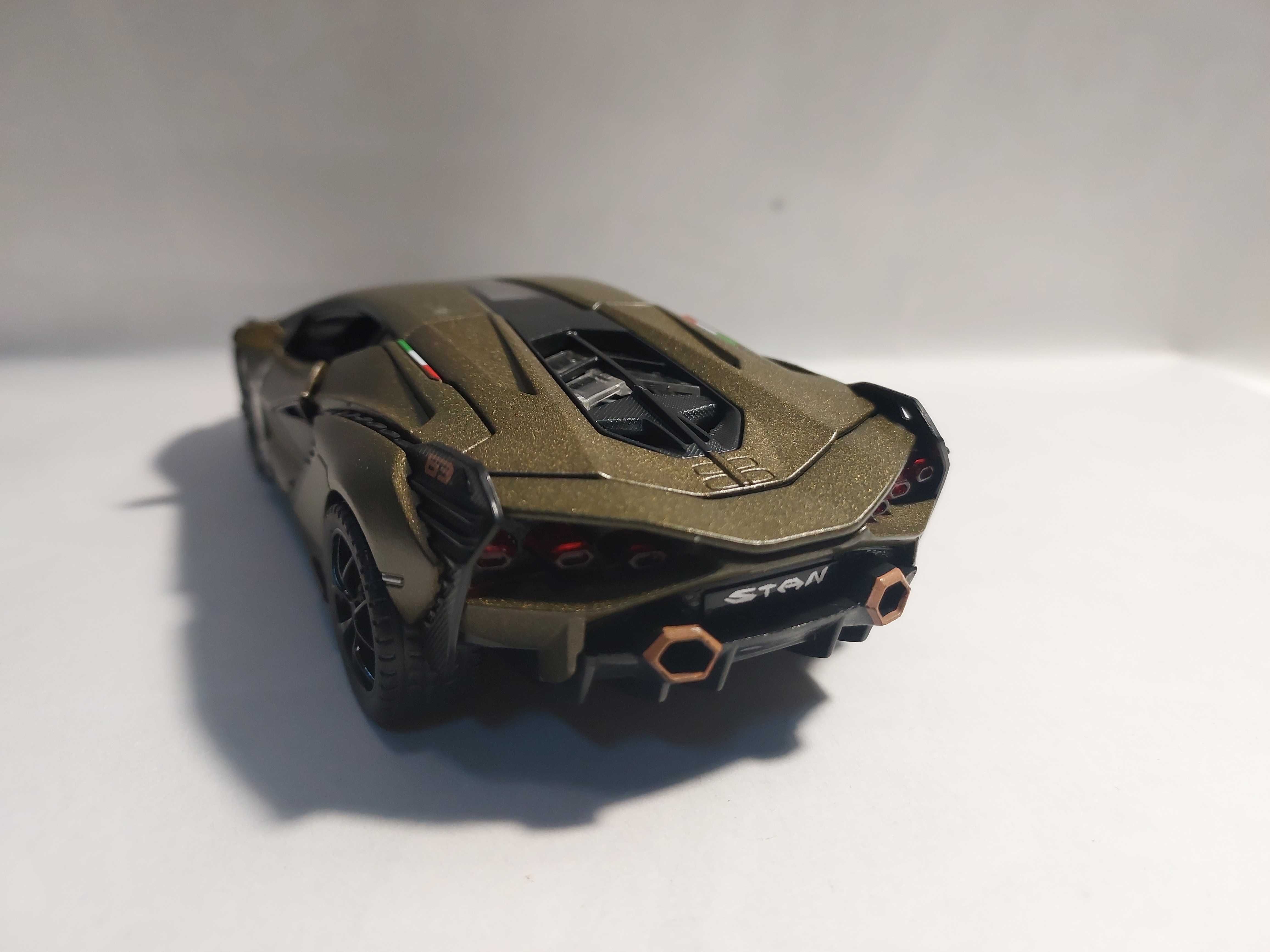 Lamborghini Aventador macheta metal