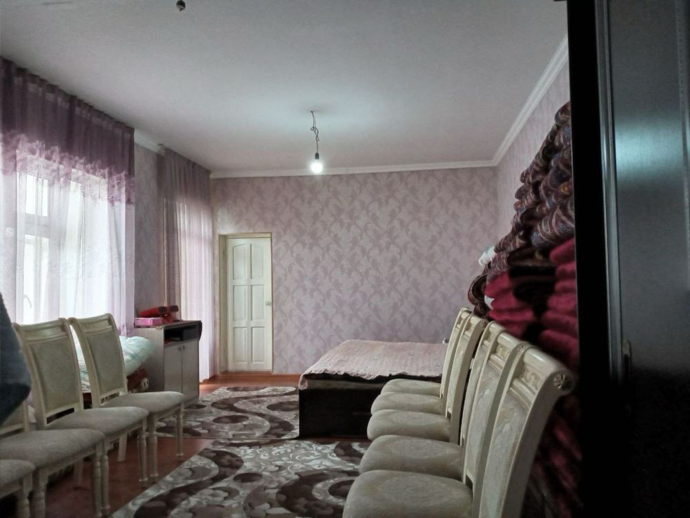Qumariq da uy sotiladi 3,2 yer xisobida