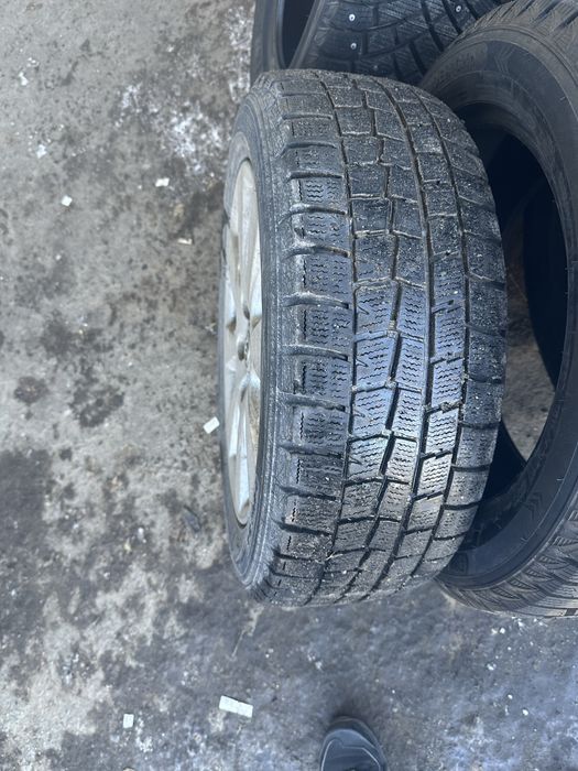 Продам Шины r16 dunlop 205/55/16.