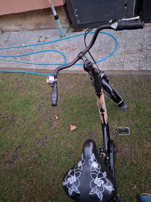 Vând bicicleta dama de oras