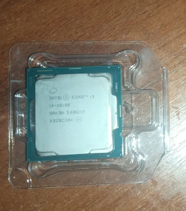 Пороцессор i3-10100