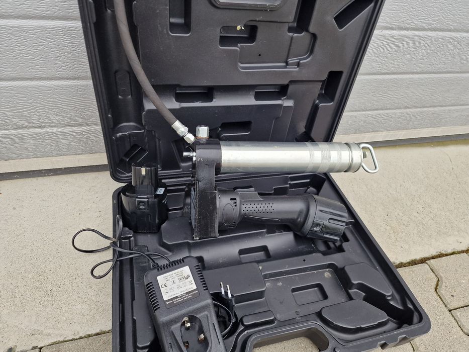 Pistol /Pompă electrică de  gresare pe baterii WURTH Professional