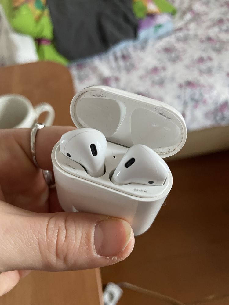 AirPods 1 поколения оригинал