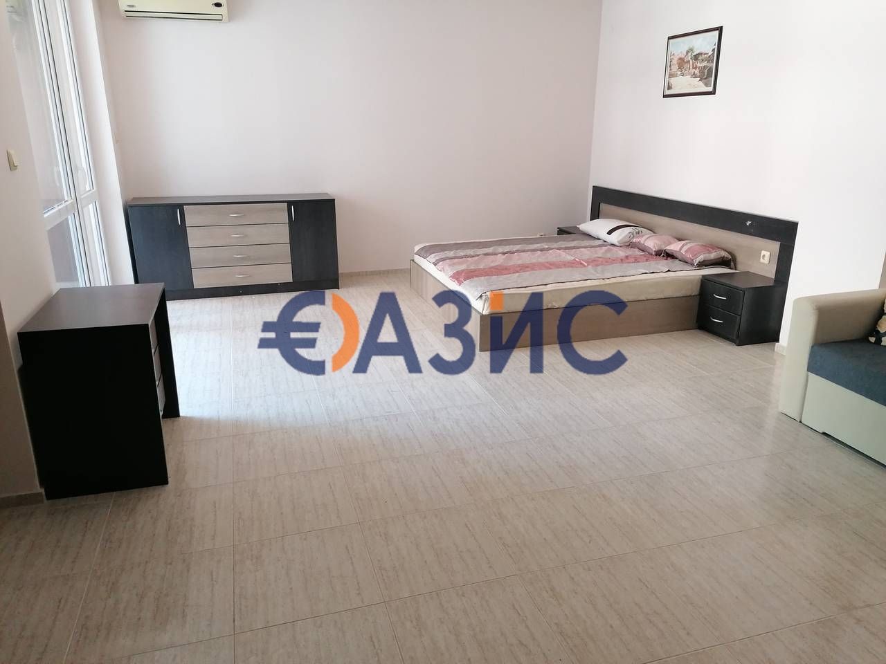 Продава се Едностаен апартамент в к.к. Слънчев бряг - 55 кв.м за 1000 €/кв.м - Снимка #1