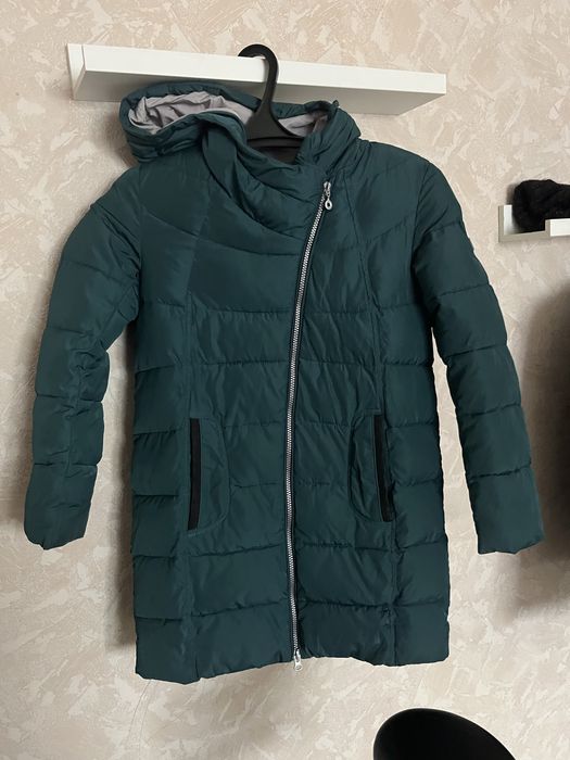 Зимняя куртка на девочку