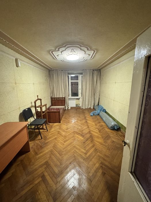 3/2/4 базар Кадышева ,Авиасозлар-4, метро Бекат-2,аренда 350 $