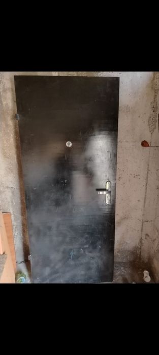 Продам дверь железная