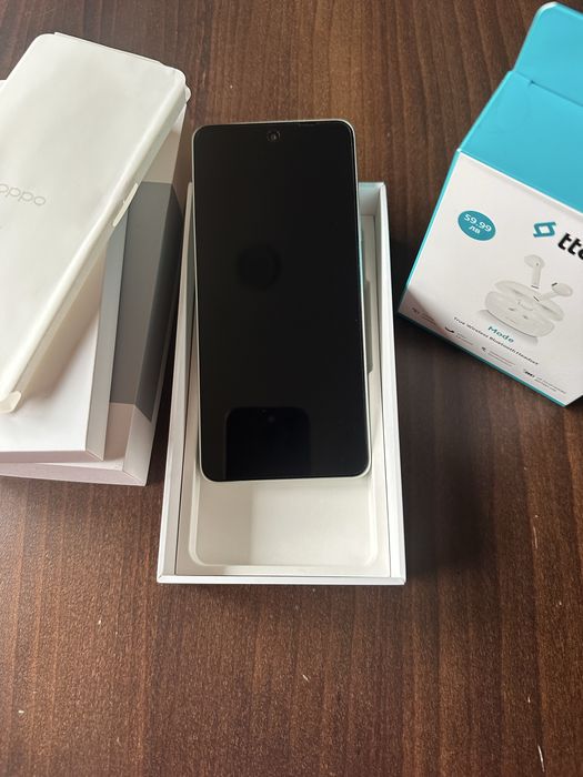 Телефон Oppo A5 Pro 5G