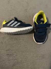 Vand incaltaminte Adidas marimea 24