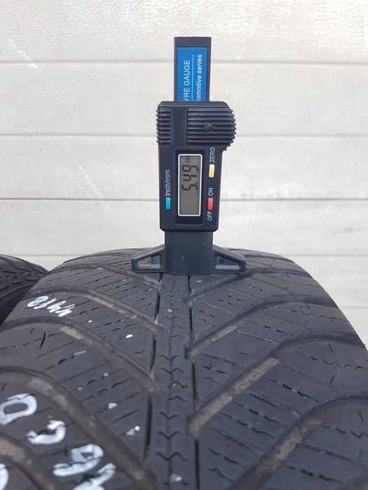 Всесезони гуми 2 броя GOODYEAR Vector4Seasons 195 60 R16 C дот 4418