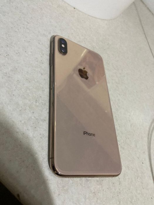 Продам айфон  Xs maks