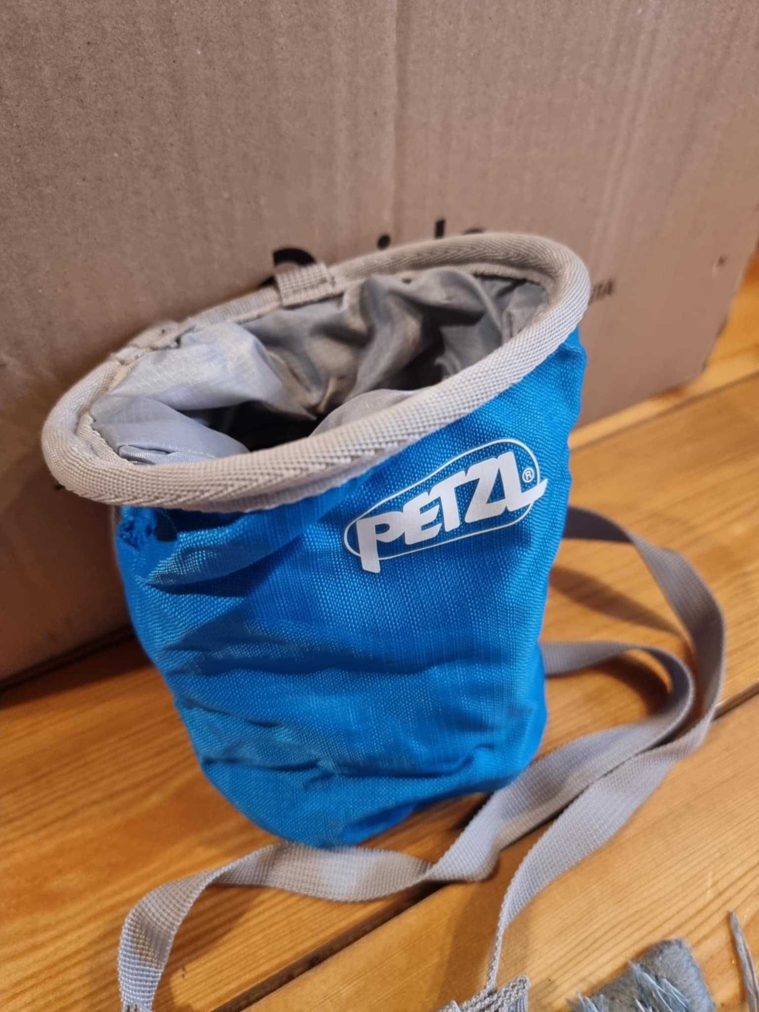 Седалка за катерене Petzl Corax + торбичка Petzl Saka + подарък