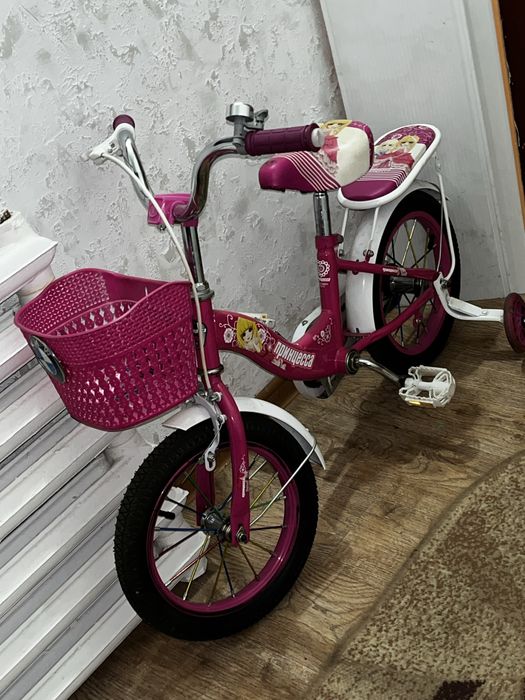 Продам велосипед детский  для девочки до 6лет примерно