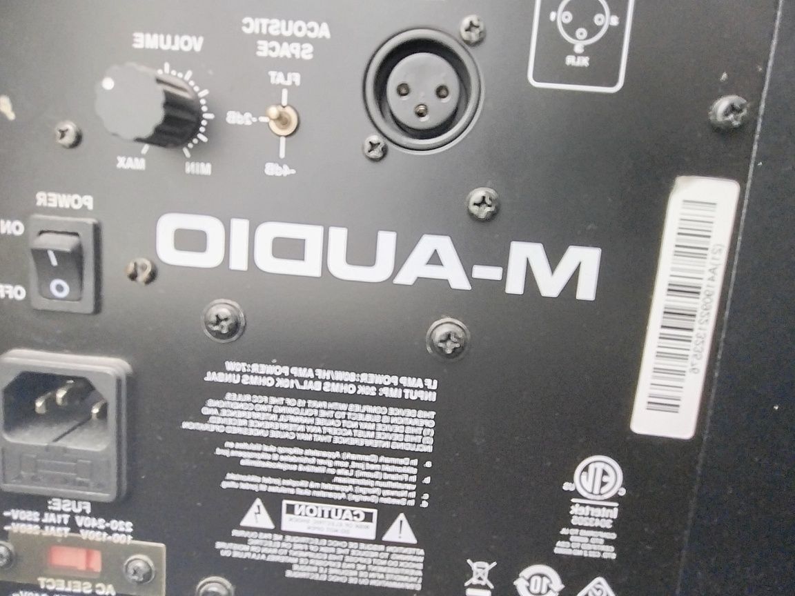 M-Audio BX8 D3 – студийни мониторни колони (чифт)