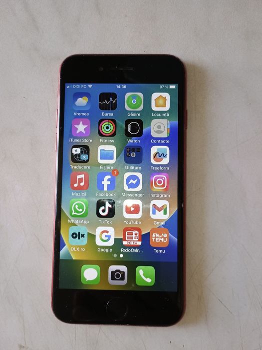 Iphone 8 arata exact ca in poze perfect fuctional